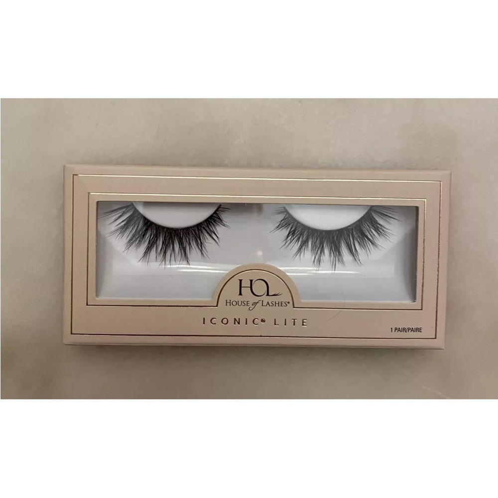 House of Lashes Iconic Lite False Lashes Black NIB🌸